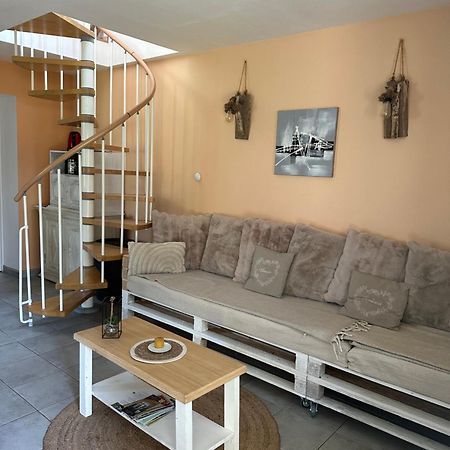 Gîte la grande racinaie Cre-sur-Loir Exterior foto