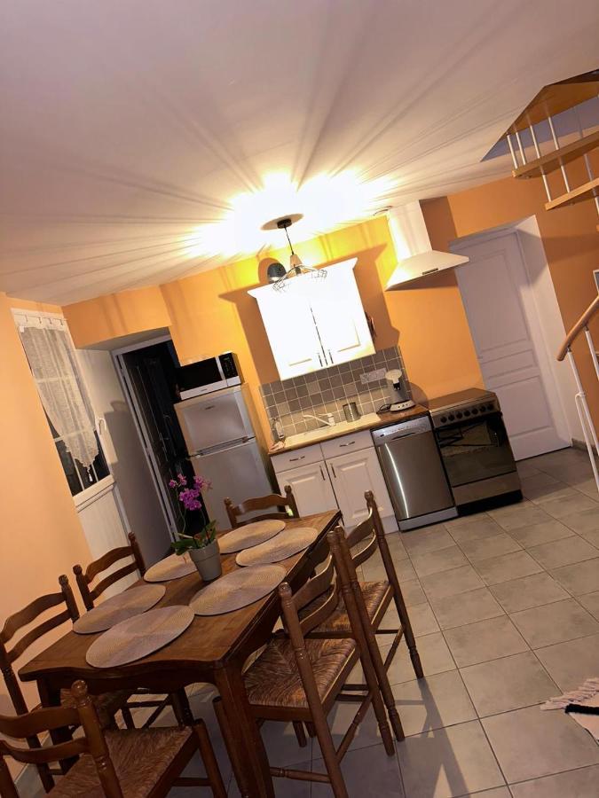 Gîte la grande racinaie Cre-sur-Loir Exterior foto