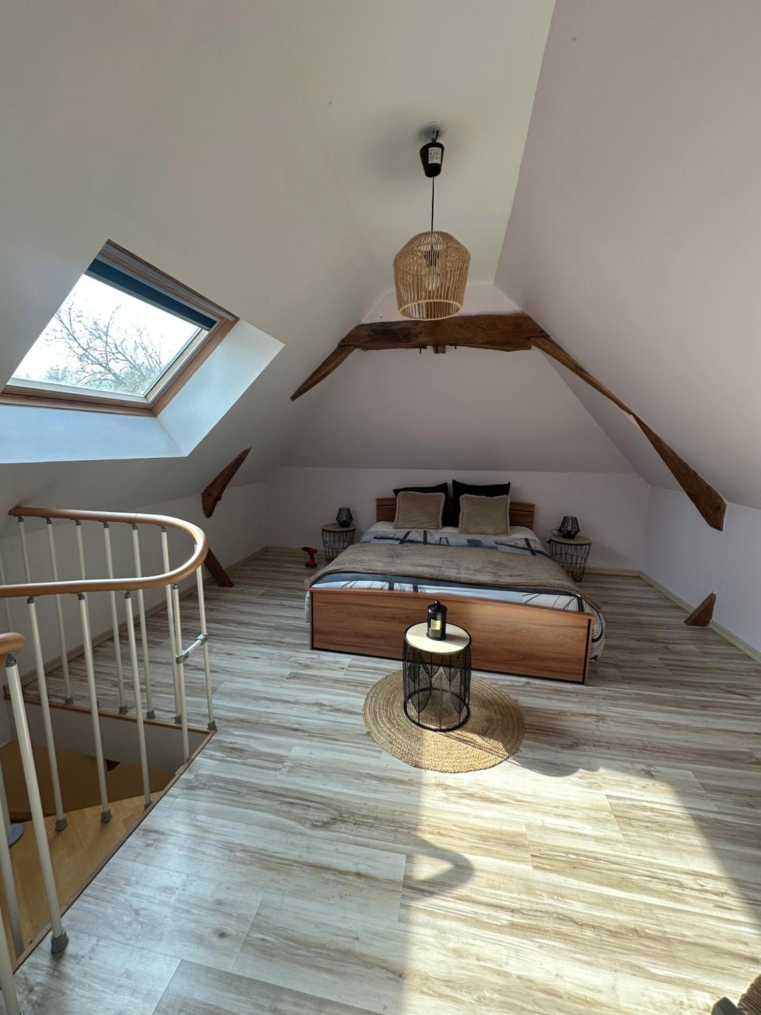 Gîte la grande racinaie Cre-sur-Loir Exterior foto